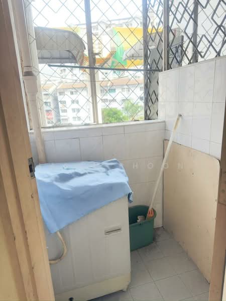 Pangsapuri untuk Dijual di Tanjung Court - Jason Phoon - Balcony - PropertyGuru.com.my