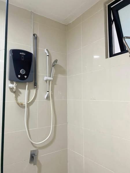 Service Residence for Rent at Southkey Mosaic - Chuan Hong Kee - Bathroom - PropertyGuru.com.my
