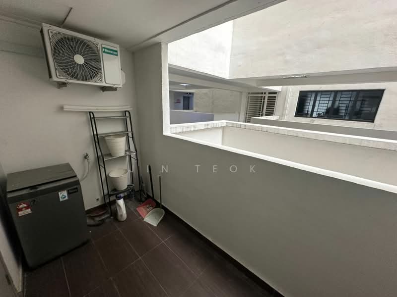 Servis Apartment untuk Disewa di Residences @ 1 Tebrau - Jin Teok - Balcony - PropertyGuru.com.my
