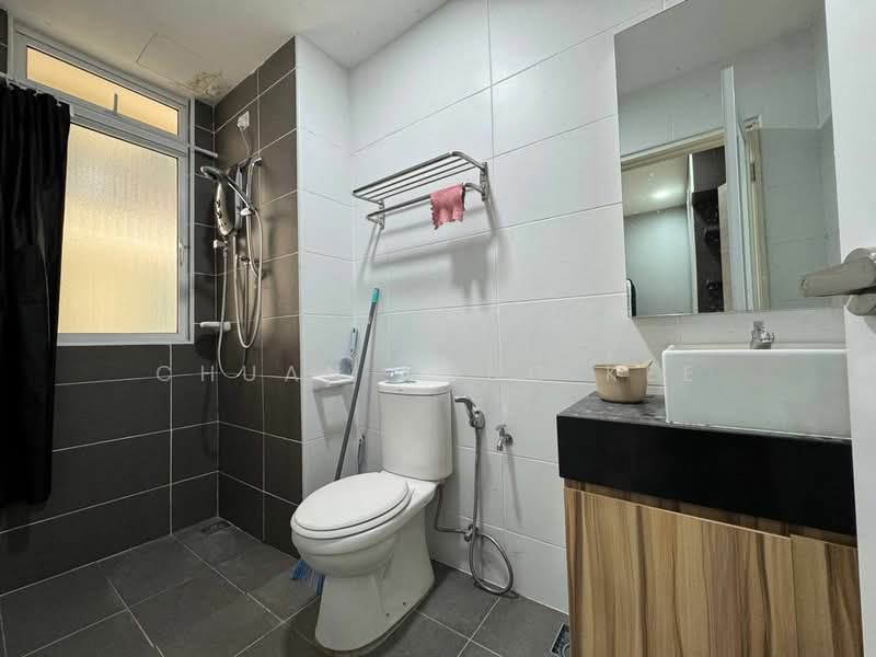 Service Residence for Rent at KSL Residence @ Daya - Chuan Hong Kee - Bathroom - PropertyGuru.com.my