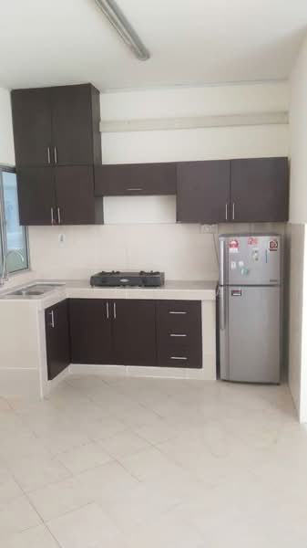 Kondominium untuk Disewa di Unipark Condominium - Eiffel Lai - Kitchen - PropertyGuru.com.my