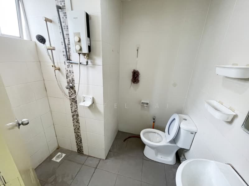Condominium for Rent at Unipark Condominium - Eiffel Lai - Bathroom - PropertyGuru.com.my