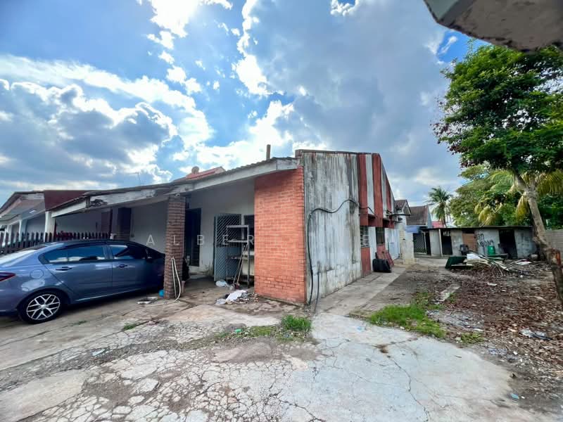1-storey Terraced House for Sale in Pagoh (Johor) - Albert Liew - Exterior - PropertyGuru.com.my