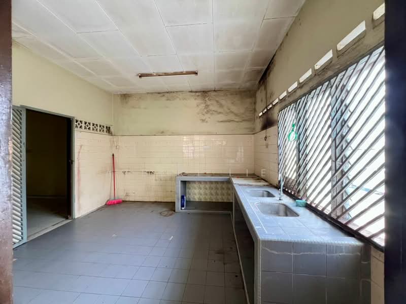 1-storey Terraced House for Sale in Pagoh (Johor) - Albert Liew - Kitchen - PropertyGuru.com.my
