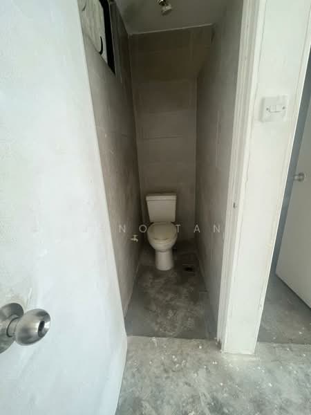 Shop / Office for Rent in Tabuan Jaya (Kuching) - Jeno Tan - Bathroom - PropertyGuru.com.my
