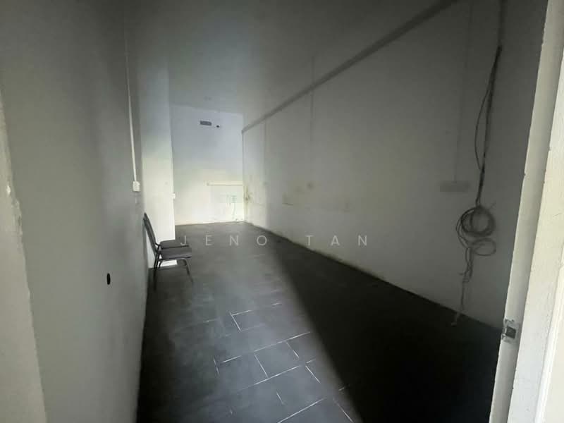 Shop / Office for Rent in Tabuan Jaya (Kuching) - Jeno Tan - Interior - PropertyGuru.com.my