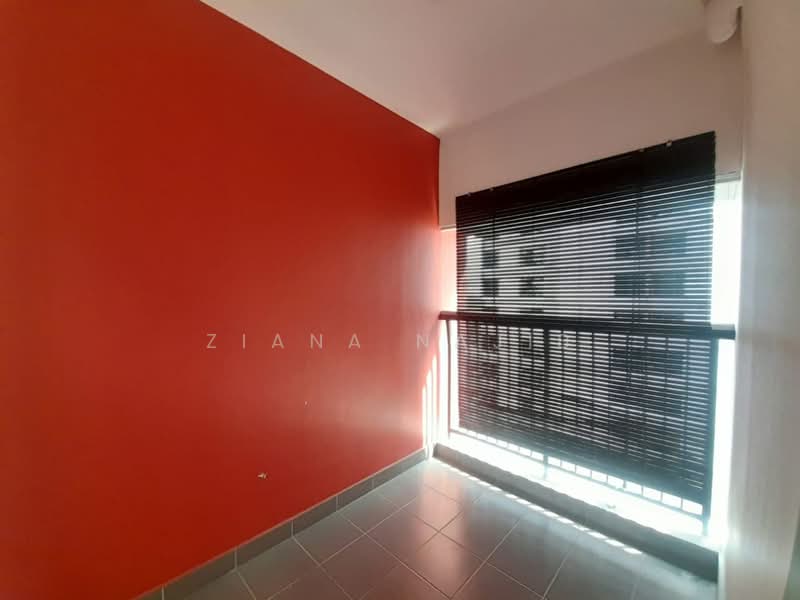 Pangsapuri untuk Dijual di Harmoni Elmina 1 @ City Of Elmina - Ziana Najib - Balcony - PropertyGuru.com.my