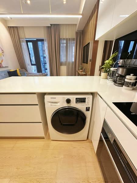 Service Residence for Sale at Star Residences One - Esther Cheah - Kitchen - PropertyGuru.com.my