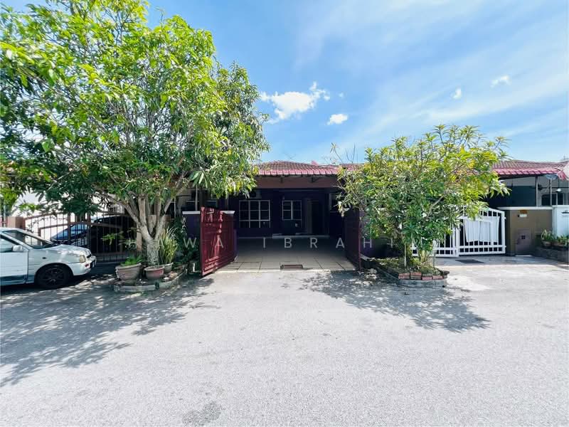 Rumah Teres 1 Tingkat untuk Dijual di Taman Pelangi Semenyih (Semenyih) - Hawa Ibrahim - Exterior - PropertyGuru.com.my