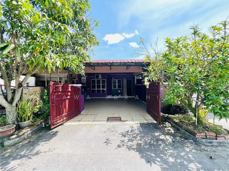 Rumah Teres 1 Tingkat untuk Dijual di Taman Pelangi Semenyih (Semenyih) - Hawa Ibrahim - Exterior - PropertyGuru.com.my