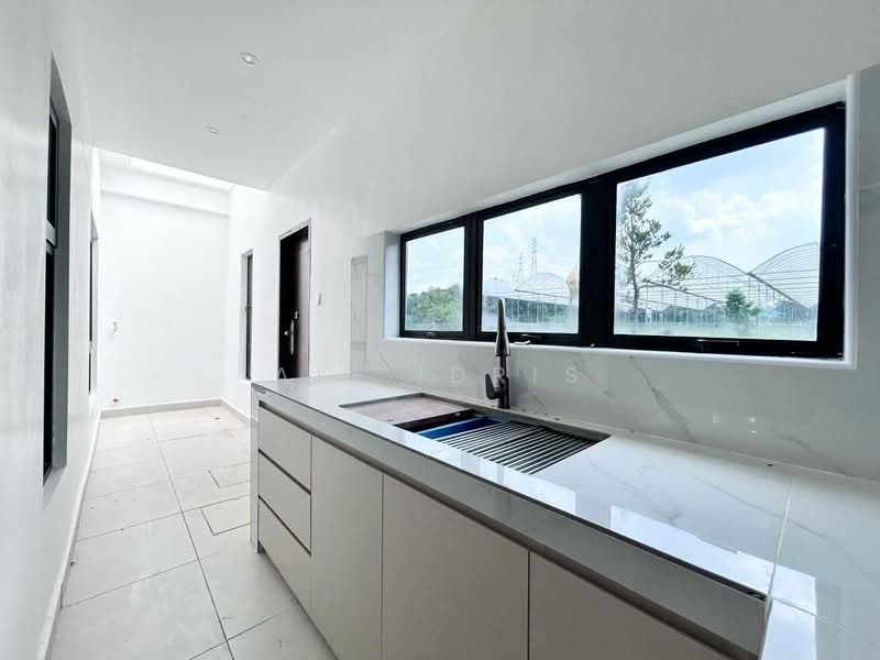 2-storey Terraced House for Sale in Taman Cahaya Alam (Shah Alam) - Ali Idris - Kitchen - PropertyGuru.com.my