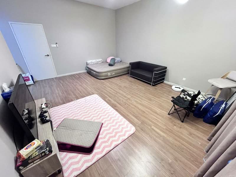 2-storey Terraced House for Sale in Taman Cahaya Alam (Shah Alam) - Ali Idris - Living Room - PropertyGuru.com.my