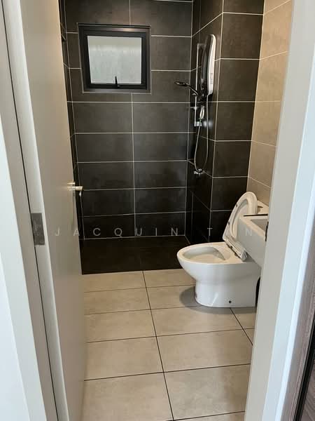 Servis Apartment untuk Disewa di M Oscar - Jacquin Tan - Bathroom - PropertyGuru.com.my