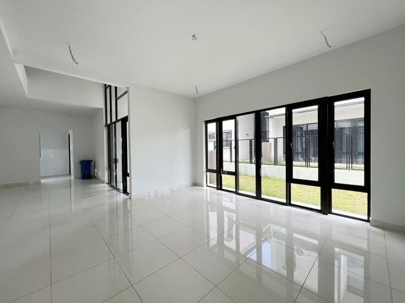 Semi-Detached House for Sale in Bukit Bandaraya (Shah Alam) - Nadia Shukri - Living Room - PropertyGuru.com.my
