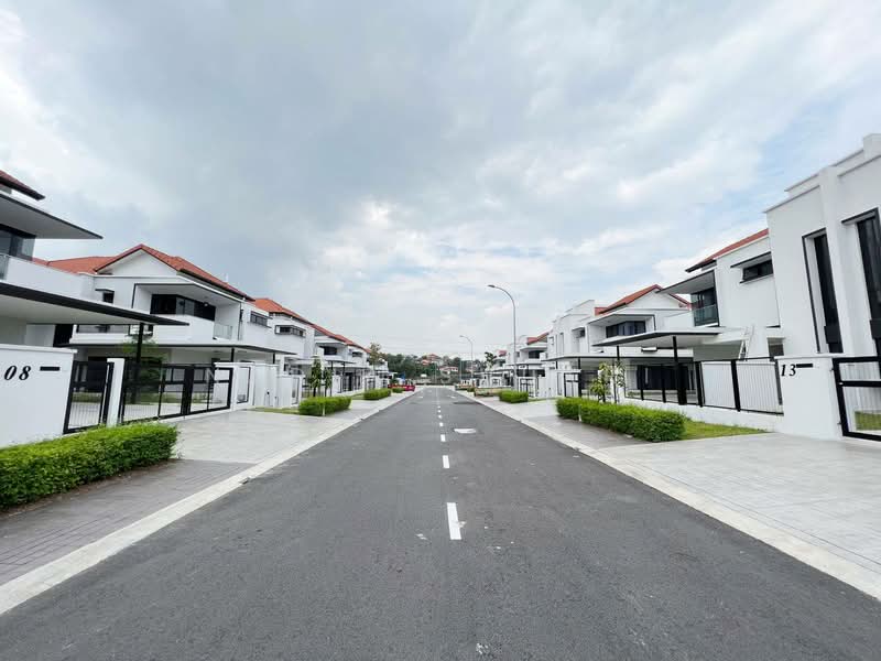 Semi-Detached House for Sale in Bukit Bandaraya (Shah Alam) - Nadia Shukri - Exterior - PropertyGuru.com.my