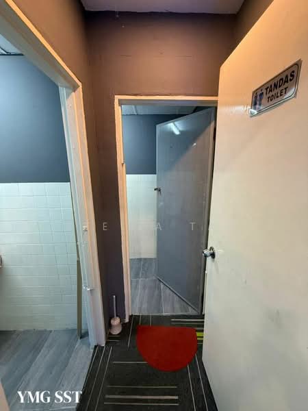 Shop / Office for Rent in Taman Sri Sentosa (Klang) - Stella Tan - Bathroom - PropertyGuru.com.my