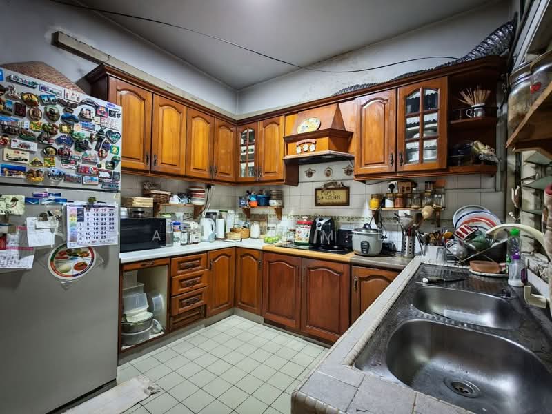 Rumah Teres untuk Dijual di Usj 4 (Subang Jaya) - Aqil Kamal - Kitchen - PropertyGuru.com.my