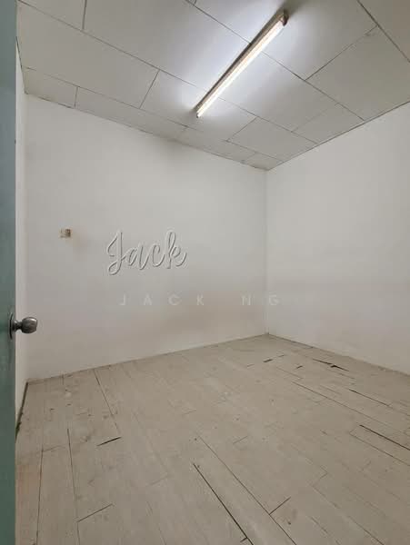 1-storey Terraced House for Sale in Taman Perwira (Simpang Ampat) - Jack Ng - Interior - PropertyGuru.com.my