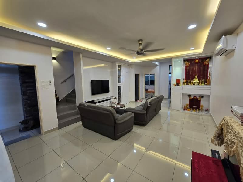 Rumah Teres 2 Tingkat untuk Dijual di Mutiara Rini (Skudai) - Jaz Lee - Living Room - PropertyGuru.com.my