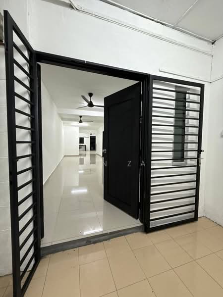 Terraced House for Rent in Taman Greenwood (Batu Caves) - Zehan Zaki - Entrance - PropertyGuru.com.my