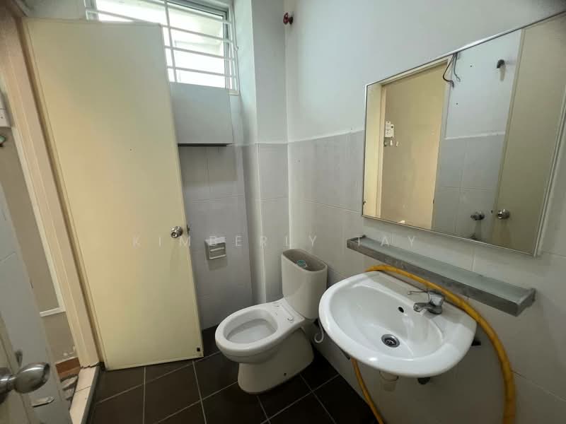 Rumah Teres 2 Tingkat untuk Dijual di Taman Mutiara Rini (Skudai) - Kimberly Tay - Bathroom - PropertyGuru.com.my