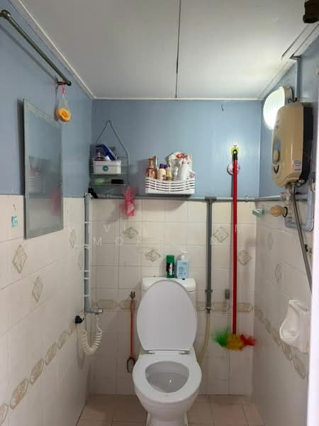 Apartment for Sale at Subang Perdana Goodyear Court 8 - Vivian Tam Mok Lan - Bathroom - PropertyGuru.com.my