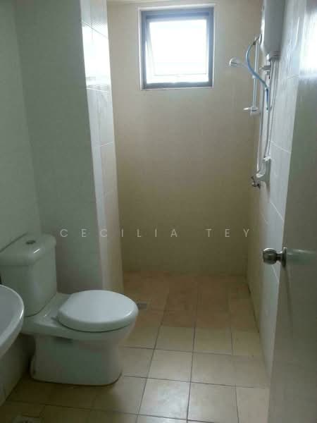 Service Residence for Sale at D'Alamanda - Cecilia Tey - Bathroom - PropertyGuru.com.my