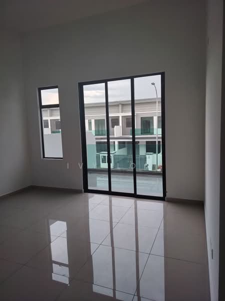 Rumah Teres 2 Tingkat untuk Disewa di Taman Bestari Indah (Ulu Tiram) - Ivy Low - Interior - PropertyGuru.com.my