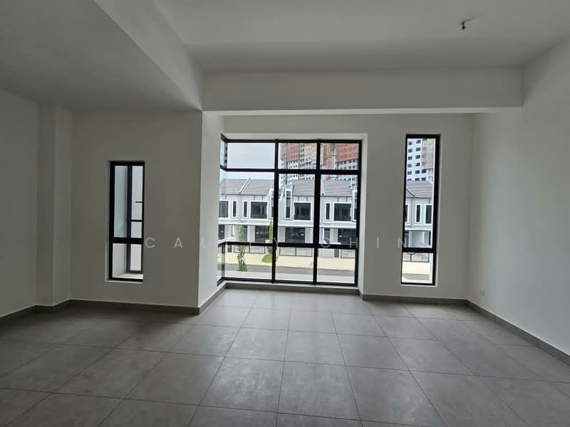 2-storey Terraced House for Sale in Taman Mount Austin (Tebrau) - Calley Chin - Living Room - PropertyGuru.com.my