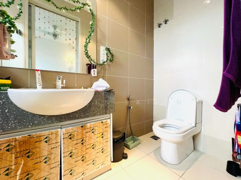Rumah Berkembar untuk Dijual di Denai Alam (Shah Alam) - Shiqin Saidin - Bathroom - PropertyGuru.com.my