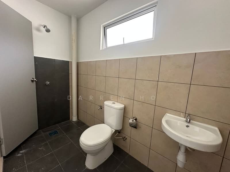 2-storey Terraced House for Sale in Kota Tinggi (Johor) - Darren Ho - Bathroom - PropertyGuru.com.my