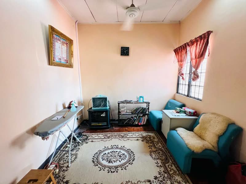 Rumah Teres untuk Dijual di Bandar Mahkota Cheras (Cheras) - Aqil Kamal - Living Room - PropertyGuru.com.my