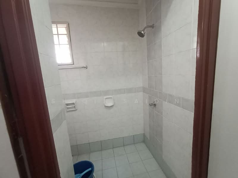 2-storey Terraced House for Sale in Subang Bestari (Shah Alam) - Shiqin Saidin - Bathroom - PropertyGuru.com.my