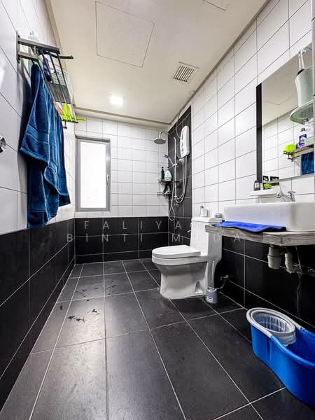 Servis Apartment untuk Dijual di PJ8 - Faliyana binti Muda - Bathroom - PropertyGuru.com.my