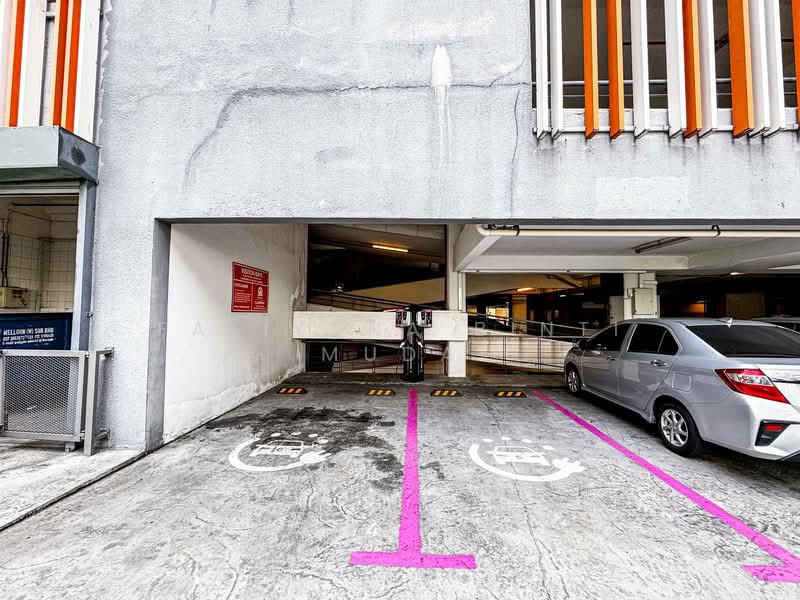 Servis Apartment untuk Dijual di PJ8 - Faliyana binti Muda - Car Park - PropertyGuru.com.my