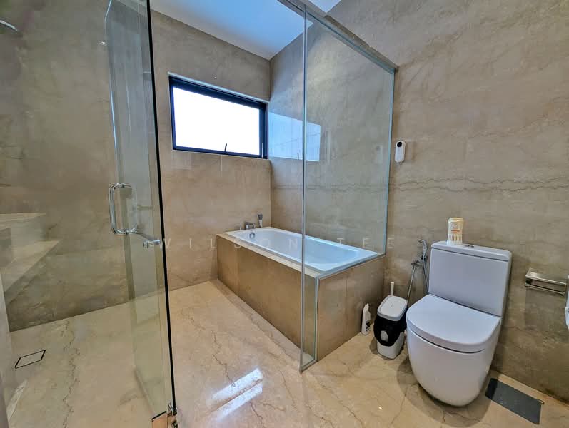 Kondominium untuk Dijual di 18 Madge - Wilson Tee - Bathroom - PropertyGuru.com.my
