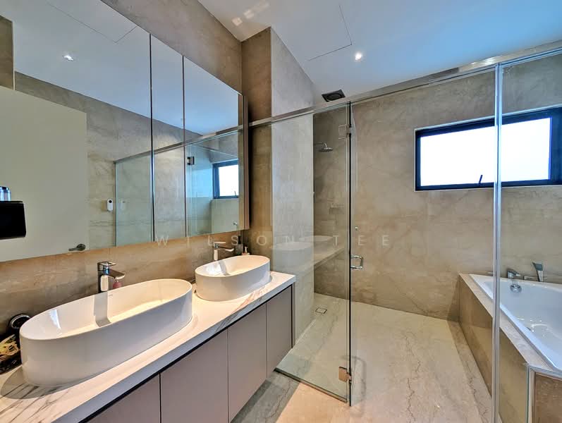 Kondominium untuk Dijual di 18 Madge - Wilson Tee - Bathroom - PropertyGuru.com.my