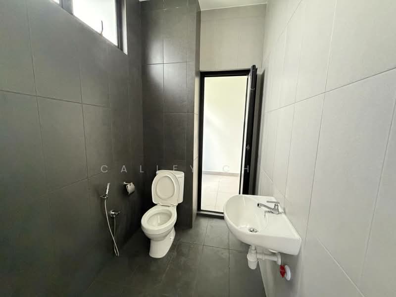 2-storey Terraced House for Sale in Taman Mount Austin (Tebrau) - Calley Chin - Bathroom - PropertyGuru.com.my