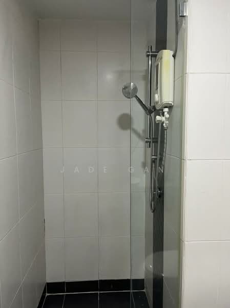 Kondominium untuk Disewa di Residence 8 - Jade Gan - Bathroom - PropertyGuru.com.my