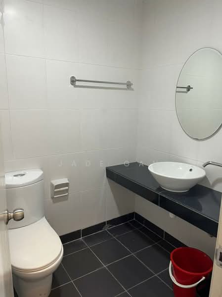 Kondominium untuk Disewa di Residence 8 - Jade Gan - Bathroom - PropertyGuru.com.my