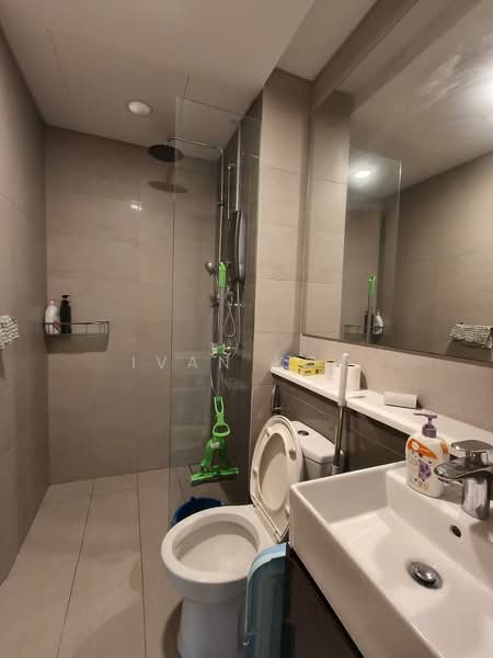 Service Residence for Sale at Cantara Residences - Ivan Kok - Bathroom - PropertyGuru.com.my