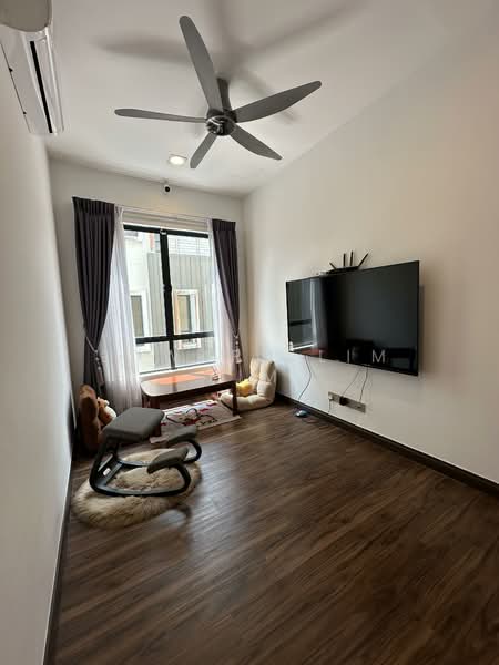 Rumah Berkembar untuk Disewa di Bandar Kinrara Seksyen 1 (Bandar Kinrara) - Edward Lim LIM - Living Room - PropertyGuru.com.my
