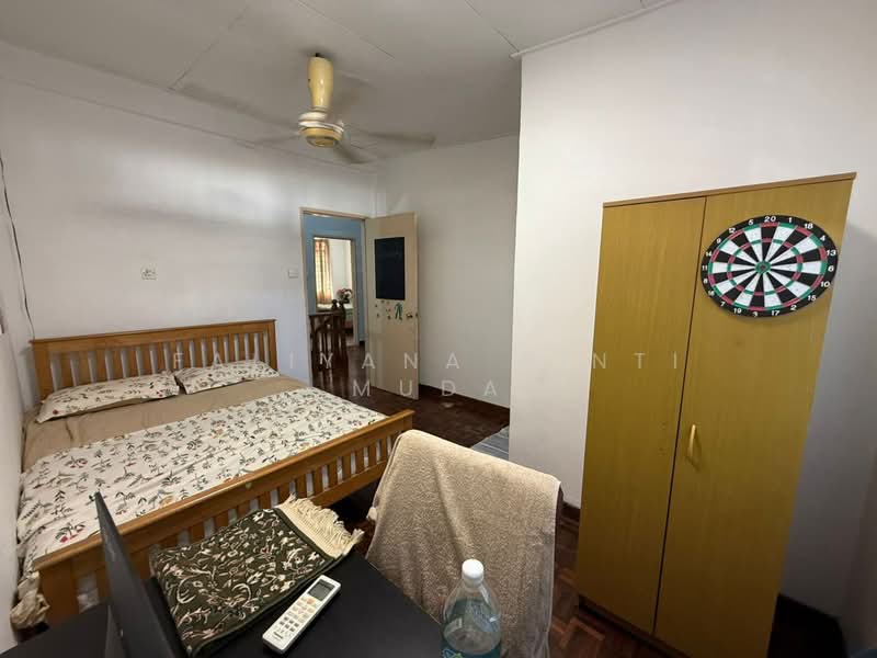 Rumah Teres 2 Tingkat untuk Dijual di Seksyen 8 (Kota Damansara) - Faliyana binti Muda - Bedroom - PropertyGuru.com.my