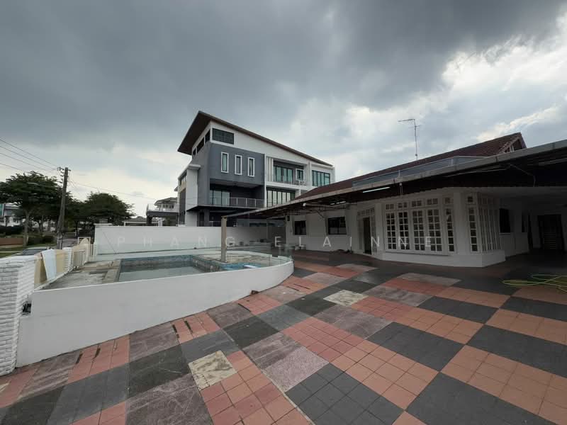 Rumah Banglo untuk Dijual di Taman Kebun Teh (Johor Bahru) - Phang Elainne - Exterior - PropertyGuru.com.my