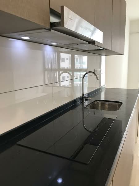 Service Residence for Rent at Residential Suites @ HighPark - Ivan Kok - Kitchen - PropertyGuru.com.my