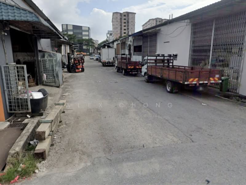 Factory for Sale in Taman Perindustrian Bukit Serdang (Seri Kembangan) - Alex CHONG - Exterior - PropertyGuru.com.my