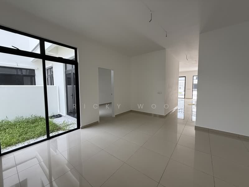 Cluster House for Sale in Eco Botanic (Iskandar Puteri (Nusajaya)) - Ricky Woo - Living Room - PropertyGuru.com.my