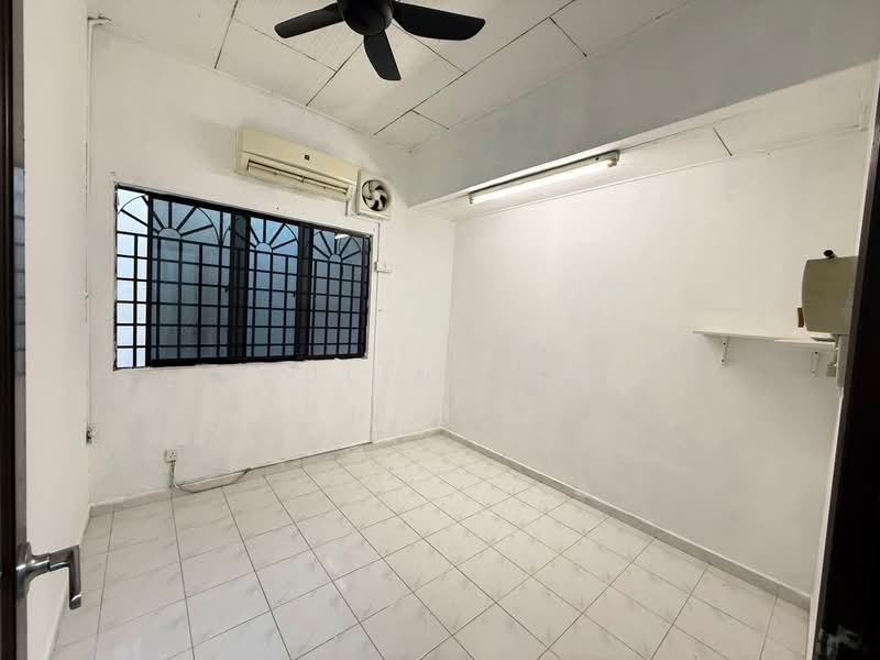 Rumah Teres 1 Tingkat untuk Dijual di Taman Johor Jaya (Johor Bahru) - Pauline Goh - Interior - PropertyGuru.com.my