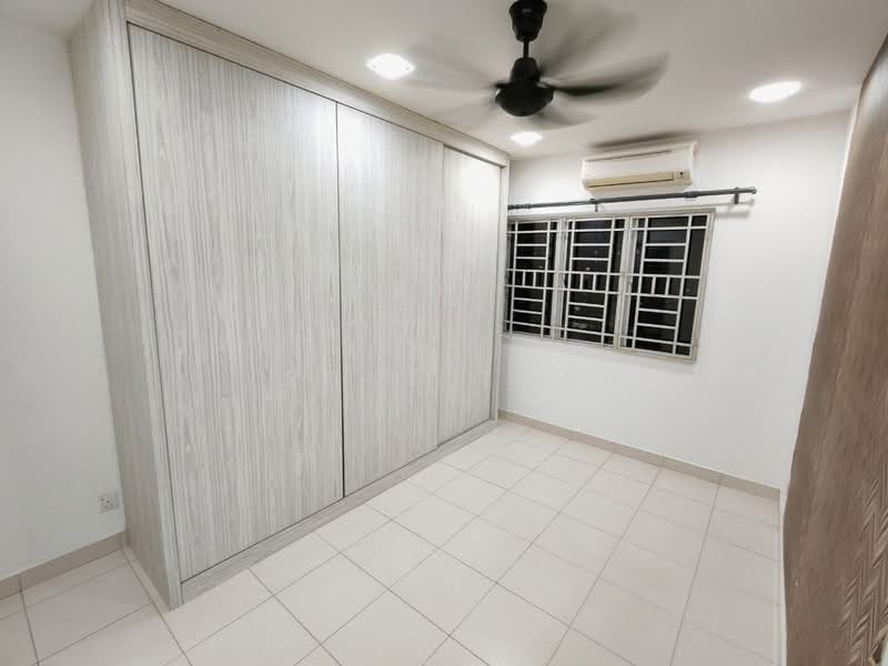 Apartment for Rent at Seri Baiduri - Shue Tan - Bedroom - PropertyGuru.com.my