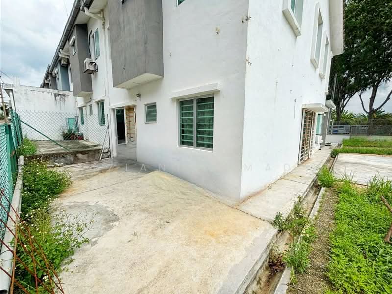 2-storey Terraced House for Sale in Taman Pelangi Semenyih 2 (Semenyih) - Aziani Ahmad - Exterior - PropertyGuru.com.my